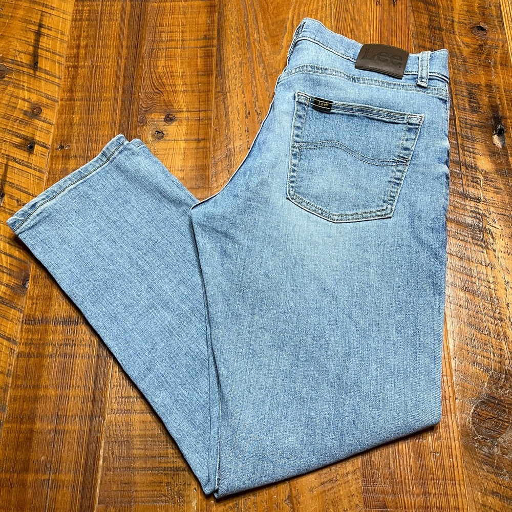 Lee Regular Fit Light Wash Jeans Size 30x29